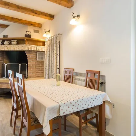 Appartamento Niki Labin (Istria)